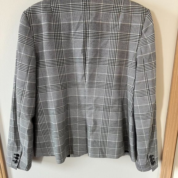 Plaid black and white fitted blazer - Picture 2 of 2